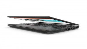 04_thinkpad_p52s_hero_front_facing_left_screen_closing_hd_camera - Tech-Blog Lenovo ThinkPad P52s stabilizuje się na swojej pozycji rynkowej