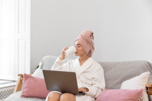 Niewiele osób zdaje sobie sprawę z tego, że korzystanie z laptopa jest możliwe dzięki systemowi operacyjnemu